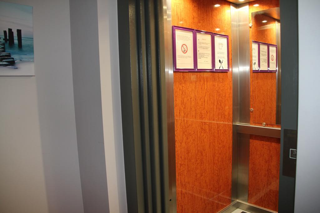 Hotel La Louve La Louvière Zewnętrze zdjęcie
