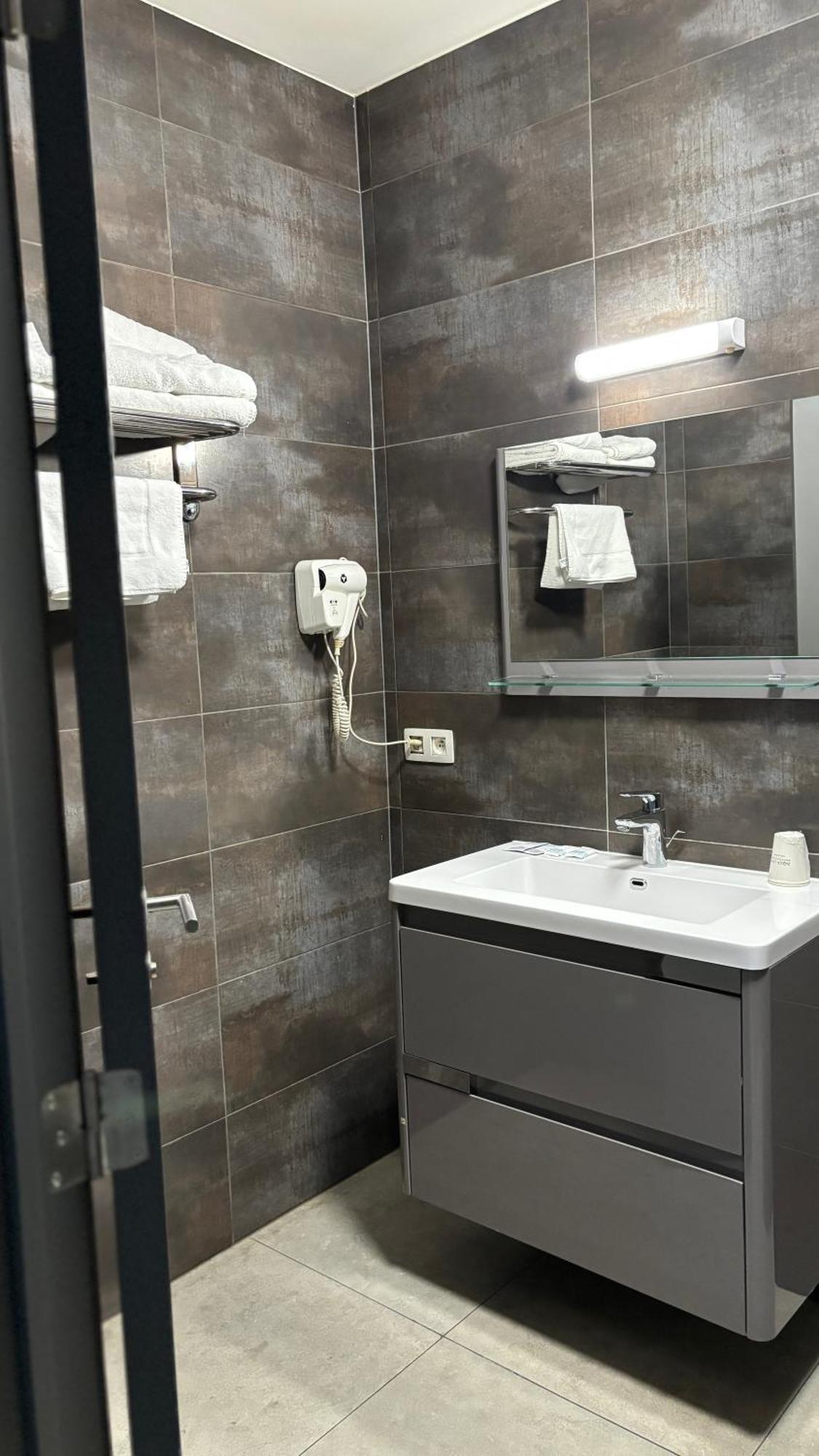 Hotel La Louve La Louvière Zewnętrze zdjęcie
